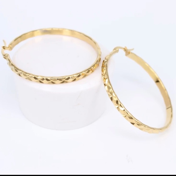 NEW 18K Yellow Gold Hoop Earrings - Picture 5 of 6